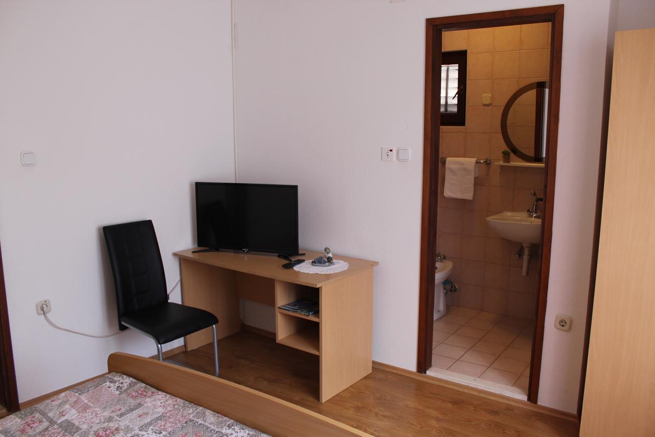 Apartments Kekel 比奥格勒·纳·莫鲁 外观 照片