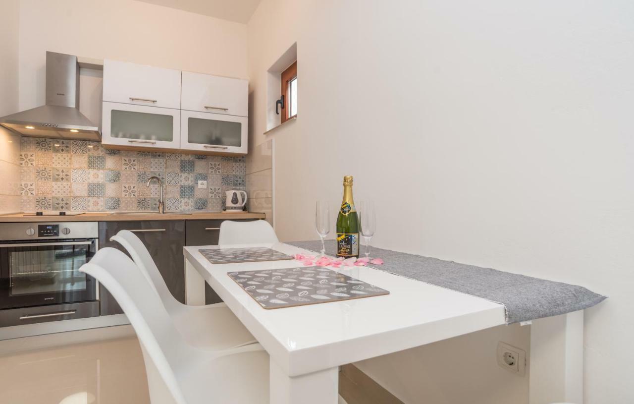 Apartments Kekel 比奥格勒·纳·莫鲁 外观 照片